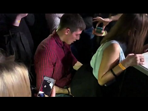 ❤️ Sex nyata dina nightclub Rusia. gadis Rusia 18 taun heubeul dina anus jeung heunceut fucked di nightclub a ❤ porno dina pornosu.tubesexer-com.ru ﹏